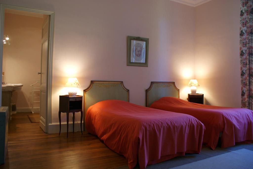 Chateau De Grenier Bed & Breakfast Saint-Leger  Ruang foto