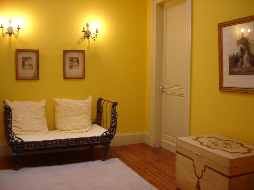 Chateau De Grenier Bed & Breakfast Saint-Leger  Ruang foto