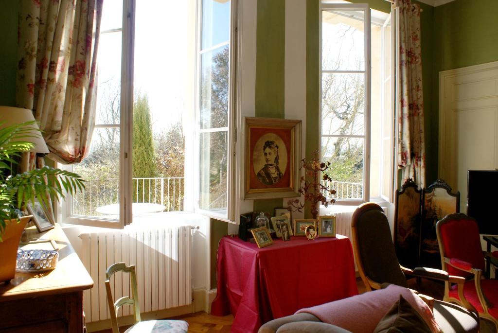 Chateau De Grenier Bed & Breakfast Saint-Leger  Bagian luar foto
